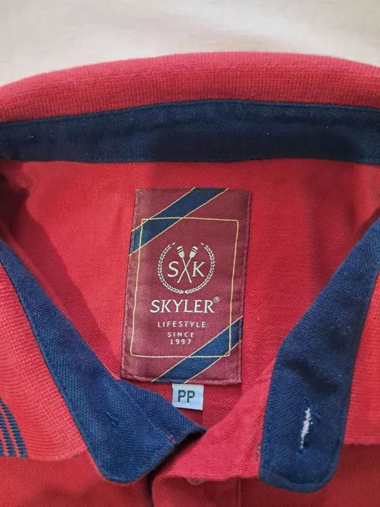 Blusas Skyler(semi novas) - Foto 2