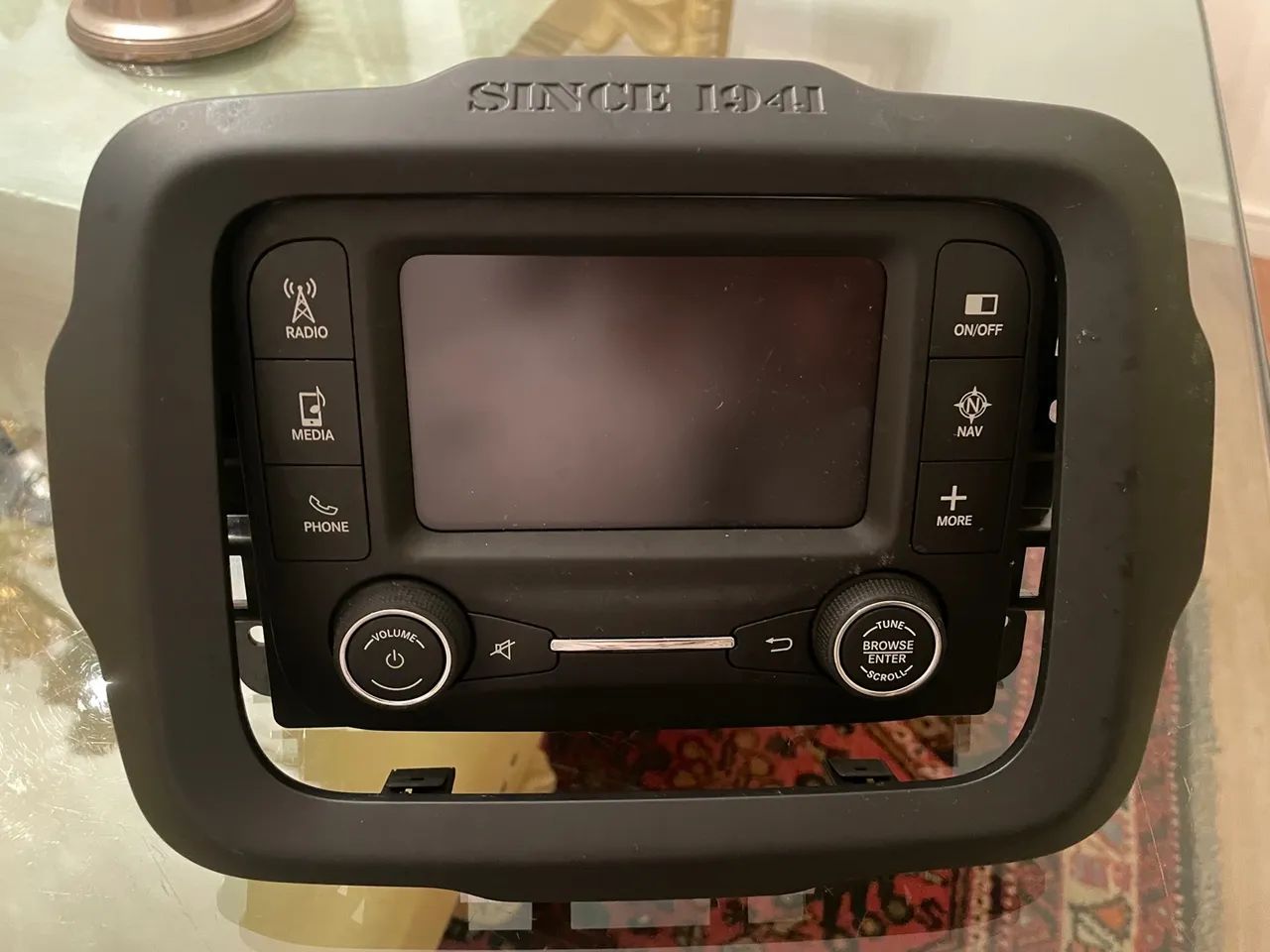 Multimídia Renegade modelo 2017 - Usado - Excelente - Foto 4