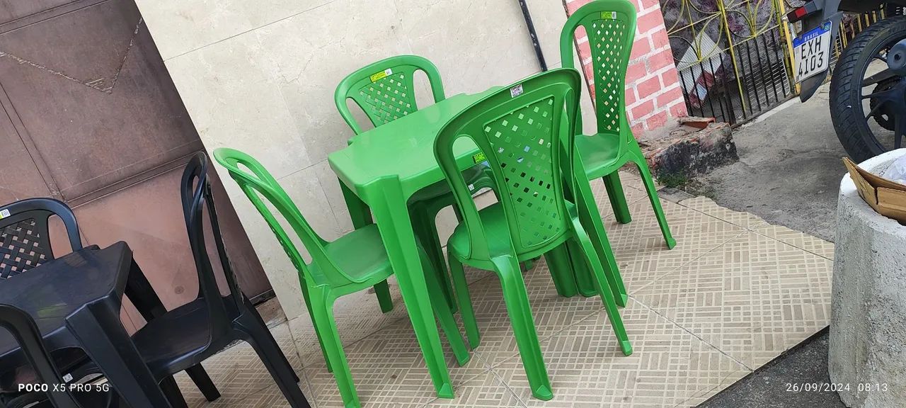 Mesas e cadeiras de plástico  - Foto 2