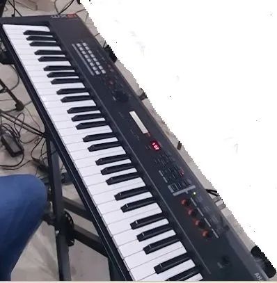 Teclado Yamaha Mx61+bag+pedal de sustain - Foto 2