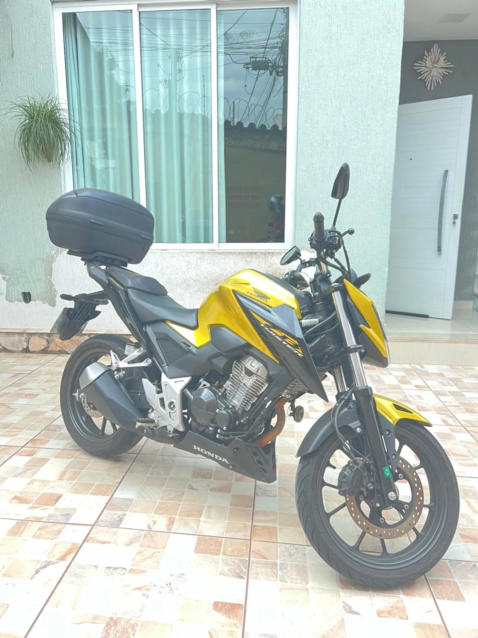 CB 300F Twister