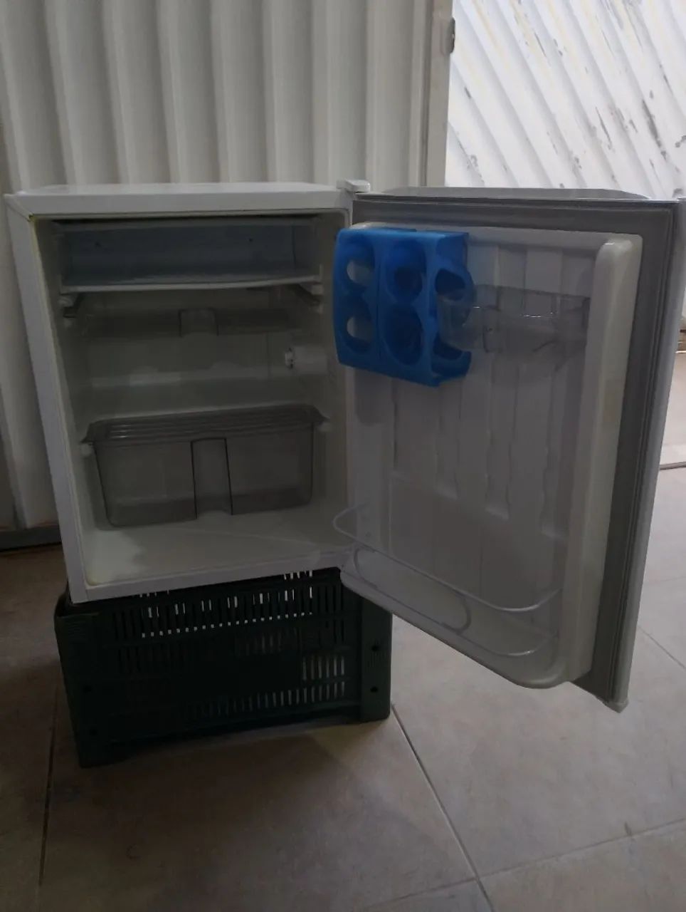Consul Compact Refrigerator, White
