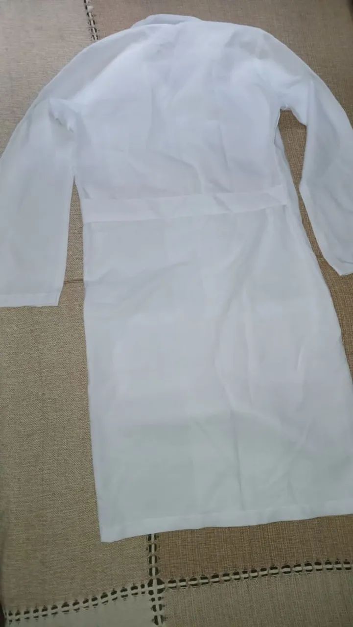 Jaleco Branco Proficional - Essencial para Sua Área! - Foto 2