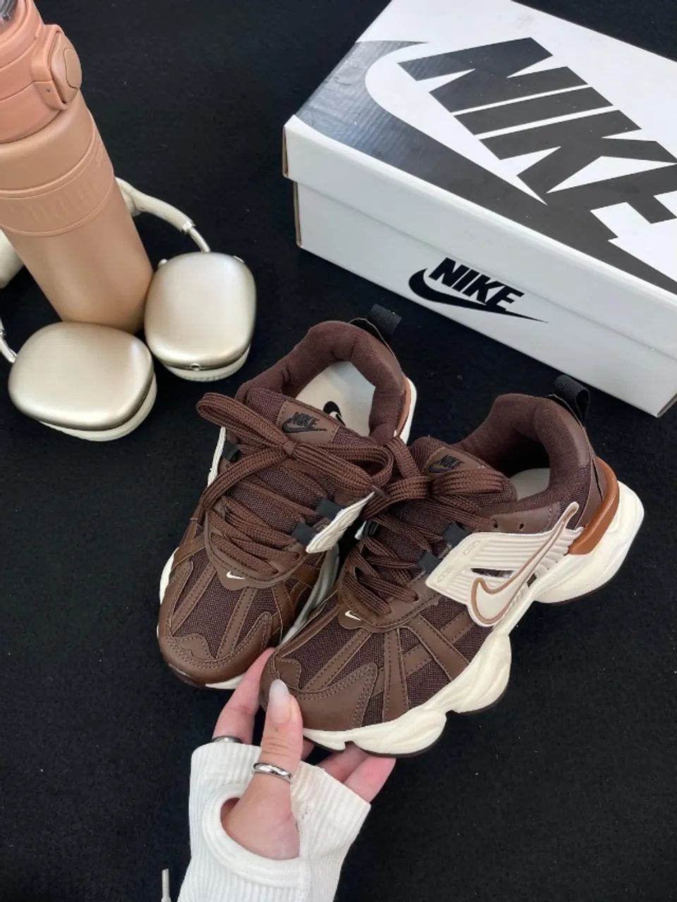 Tênis Nike V2K Run café coffe Premium - ?Dois tipos de Cadarço  - Foto 5