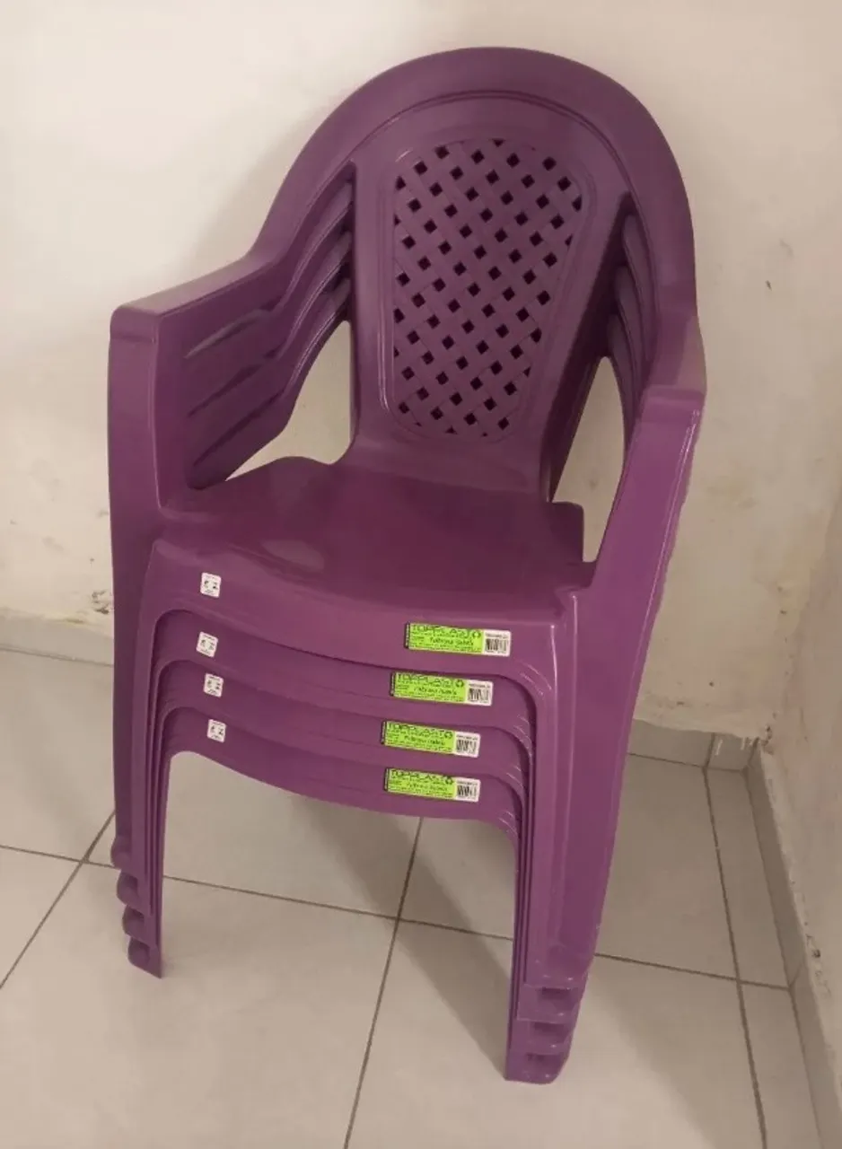 Conjunto de cadeira de plástico