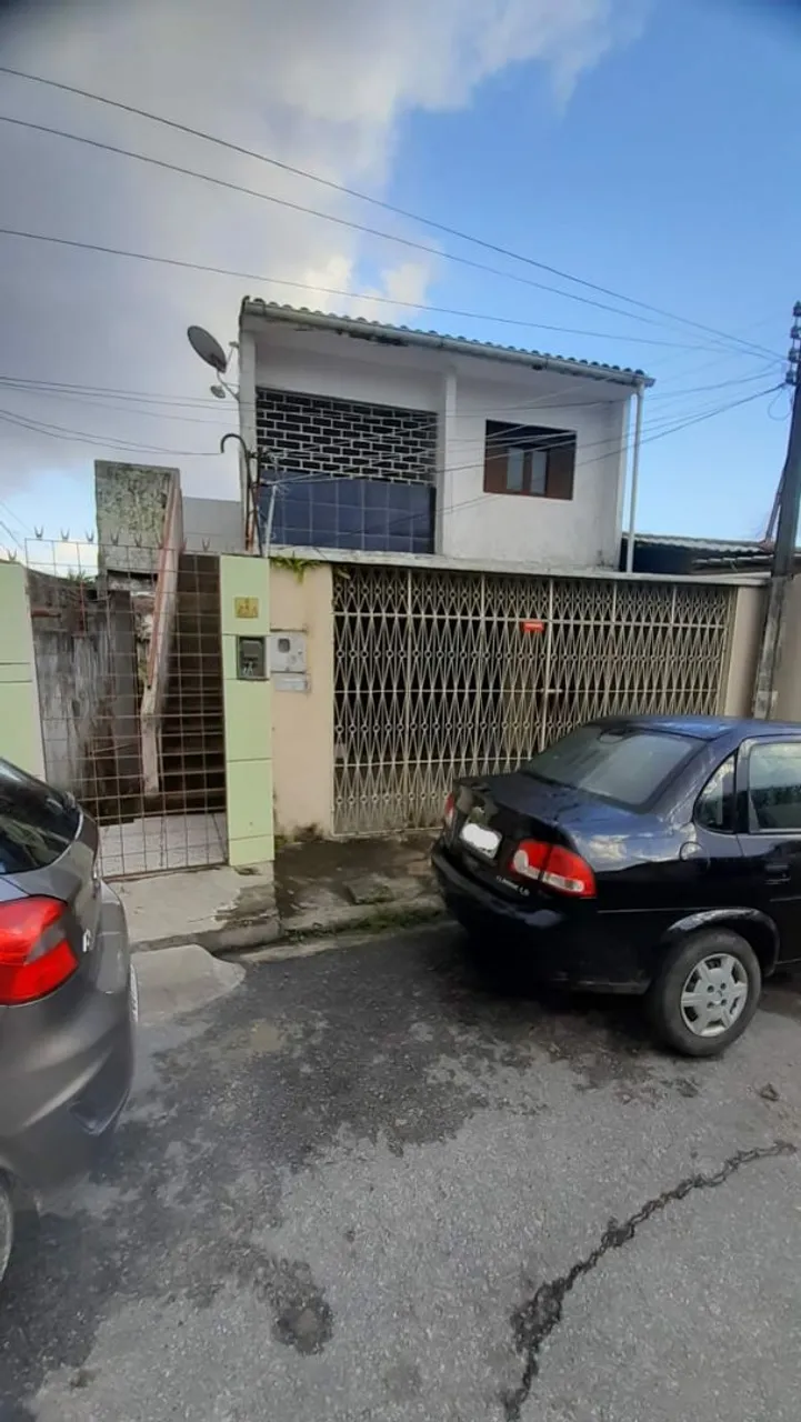 ALUGO CASA NA ROTARY
