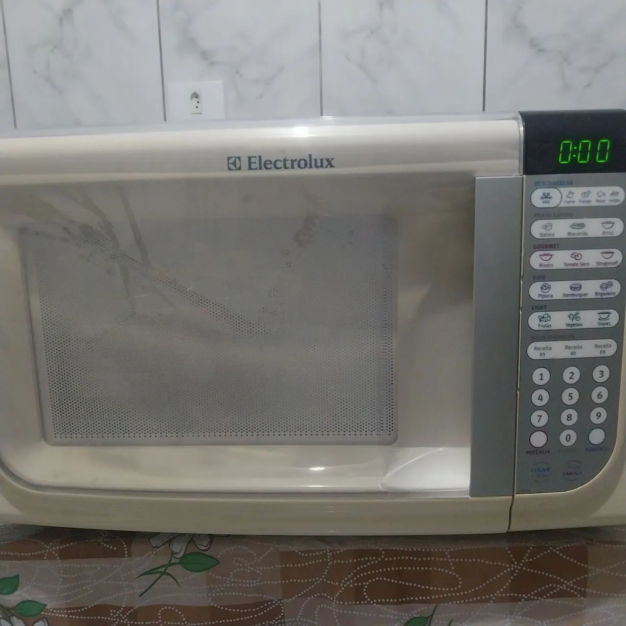 Micro-ondas Electrolux em ótimo estado