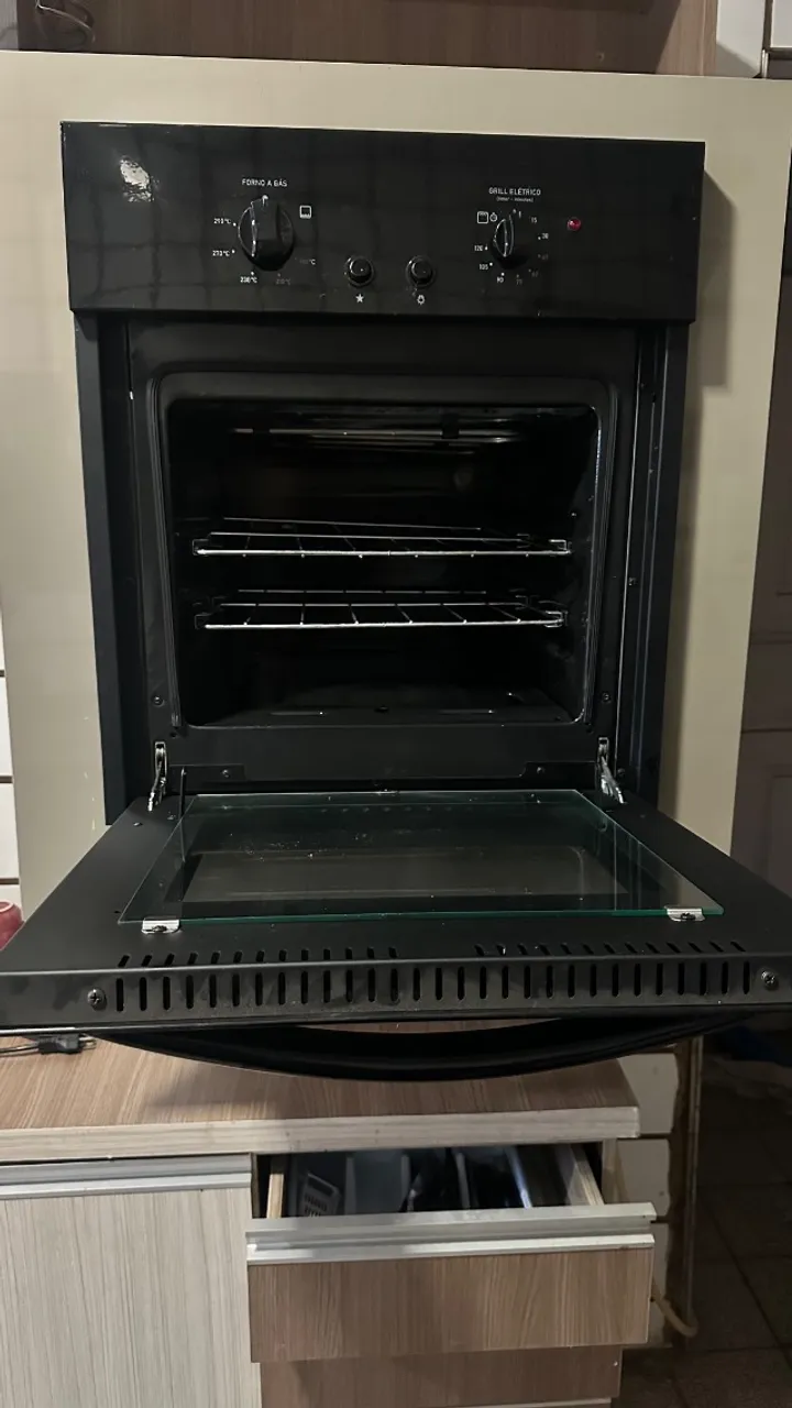 Vendo forno elétrico e a gás .