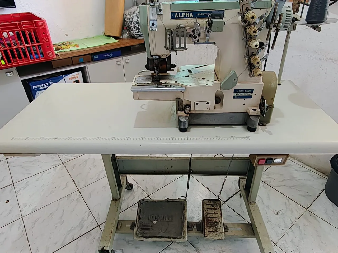 Máquina de Costura Industrial Alpha