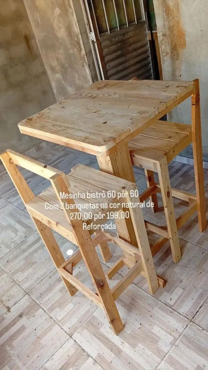 Vendo mesa bistrô com banquetas 