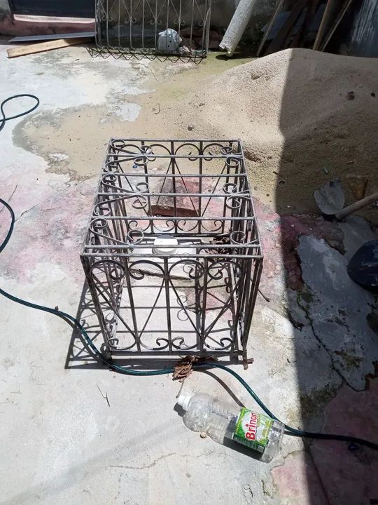 Janela e grade de Ferro - Usado