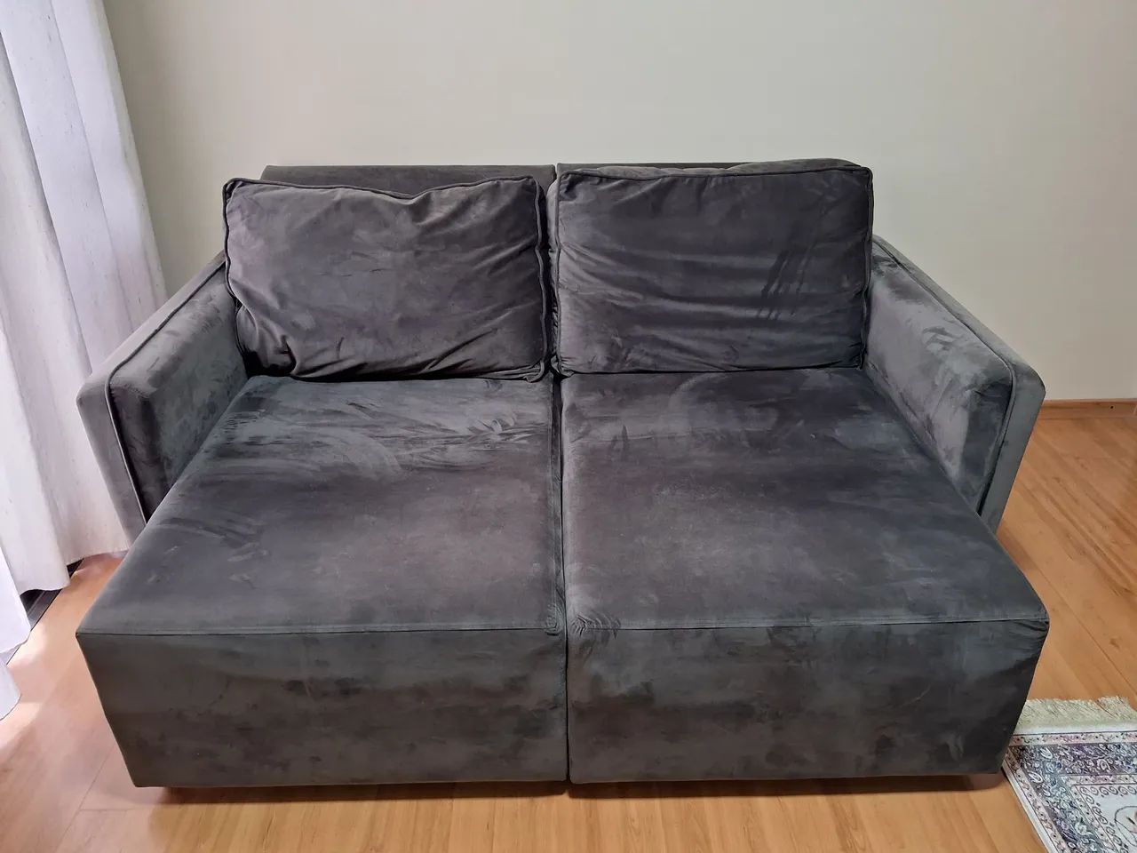 Sofá Chaise veludo preto  Confortável e Moderno