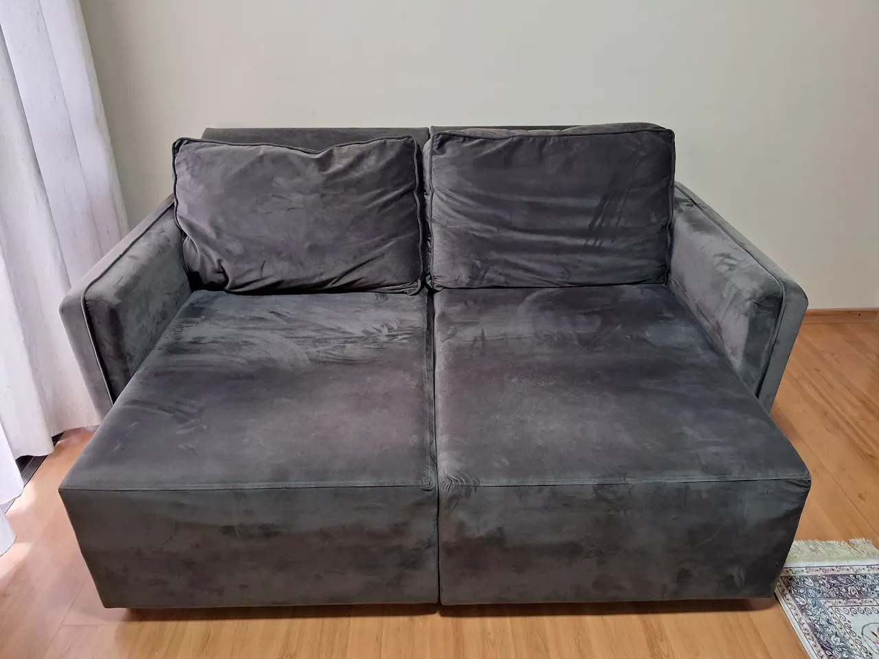 Sofá Chaise veludo preto  Confortável e Moderno