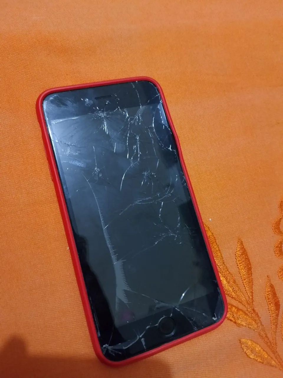 iPhone da pra quebra o galho,ou se prefiro da pra usar as peças q estão em perfeito estado