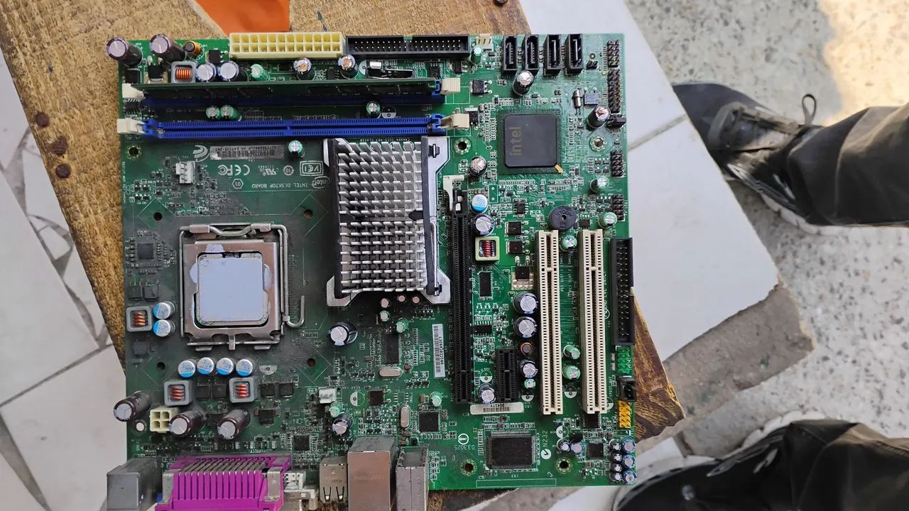 Placa mãe Intel Celeron 430 giga de memória ram Kingston