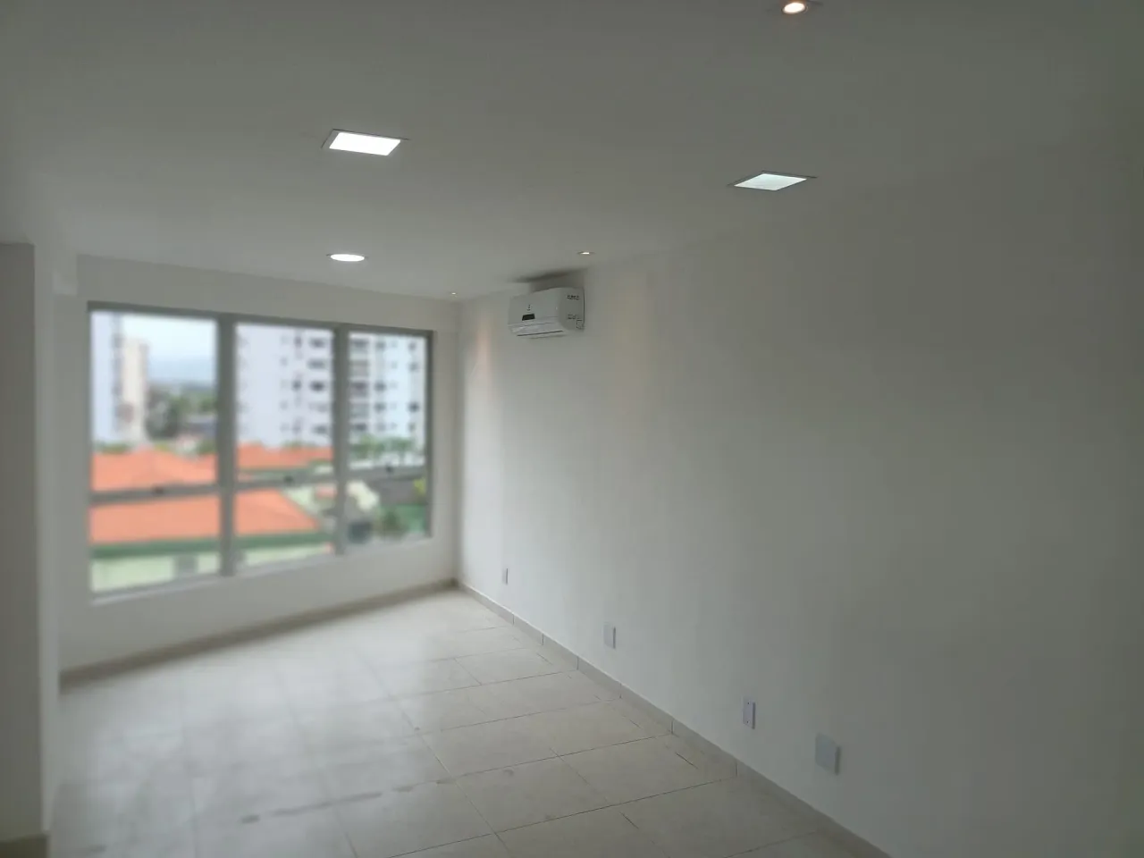 Duas salas a Venda em Campo Grande, Rio de Janeiro, RJ