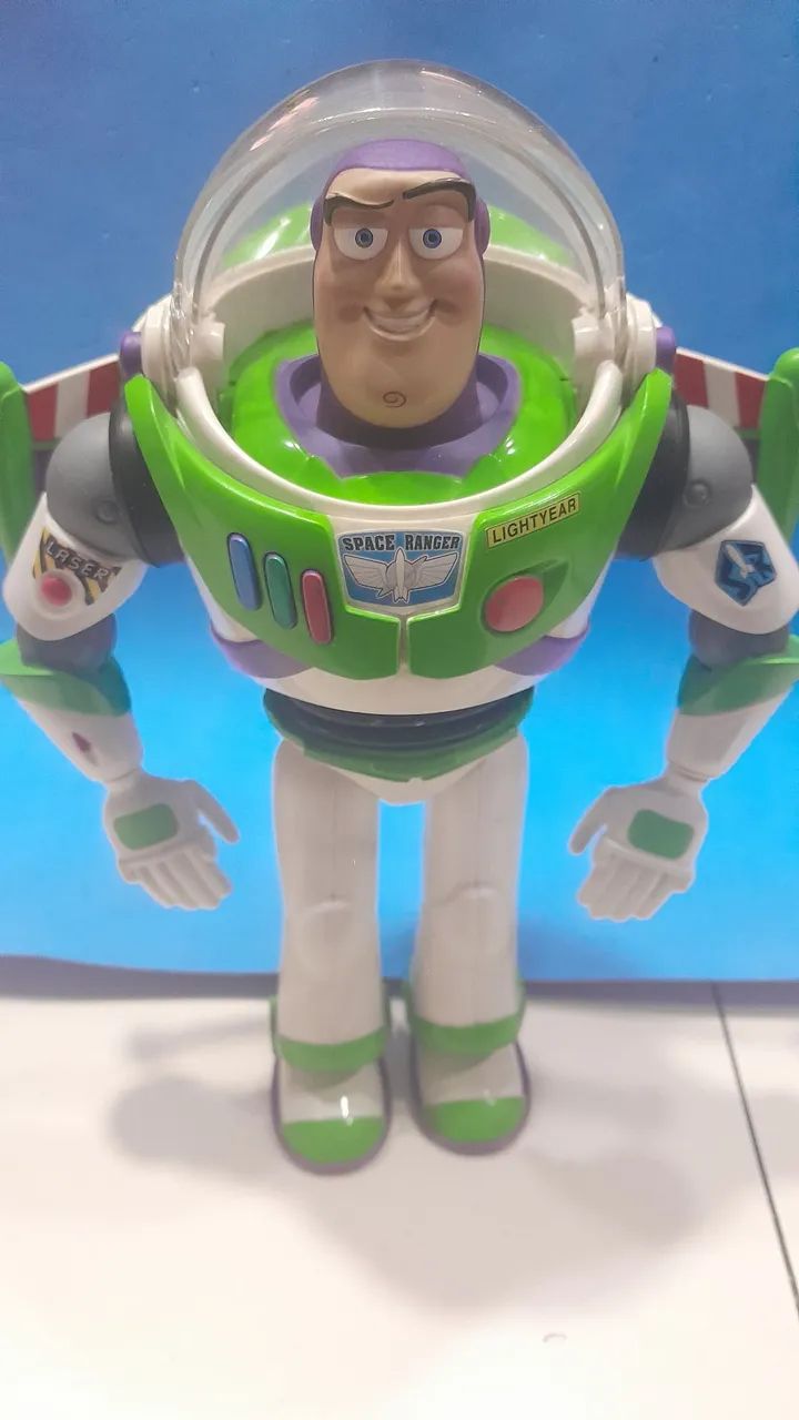 Boneco buzz lightyear