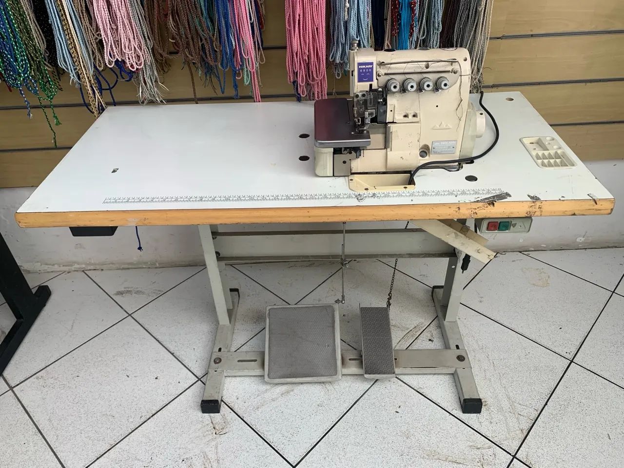 Máquina de costura overlock Hikari 6814 - Foto 3