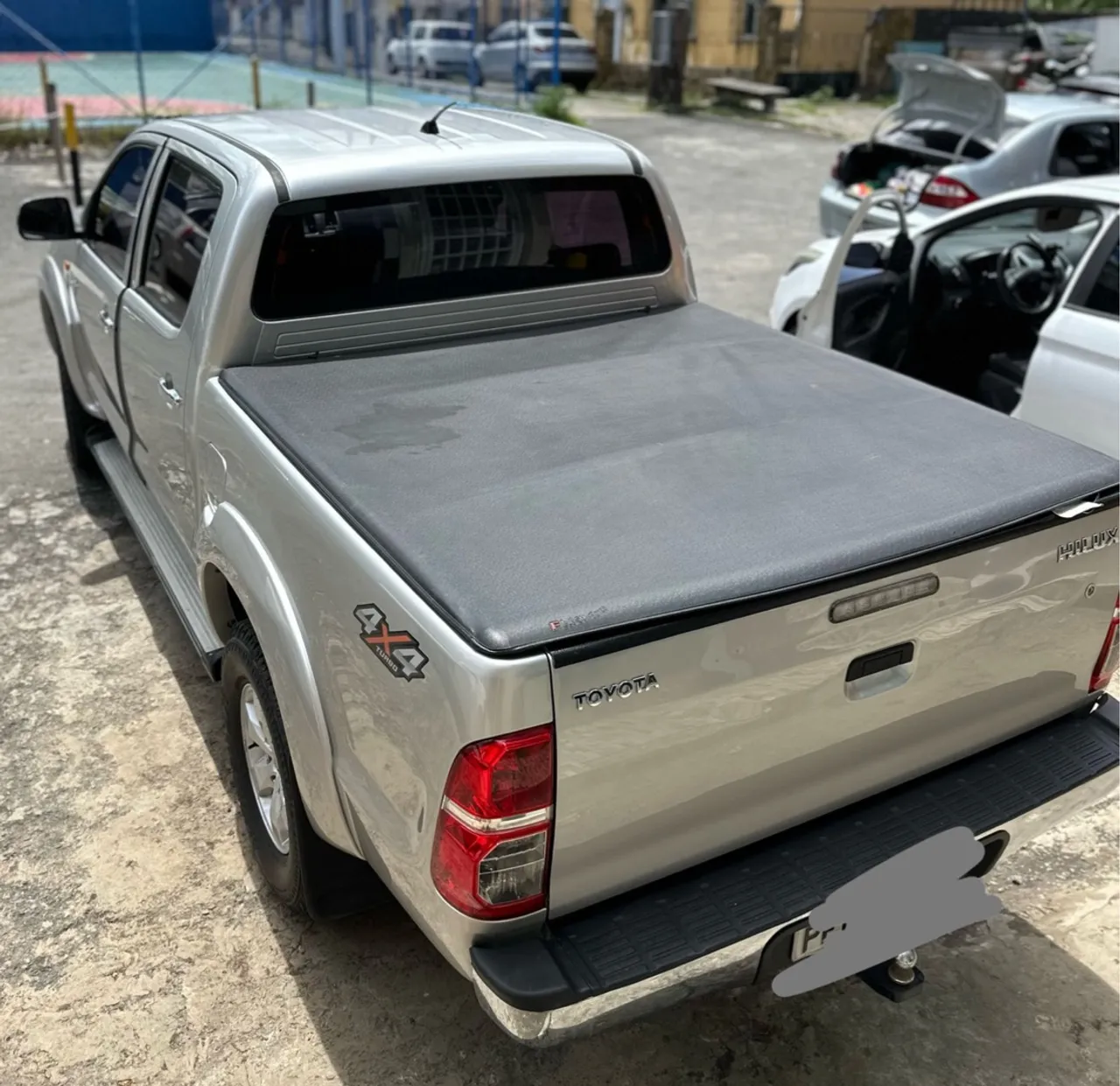 Hilux 2012/2013 flex em perfeito estado pega e rodar