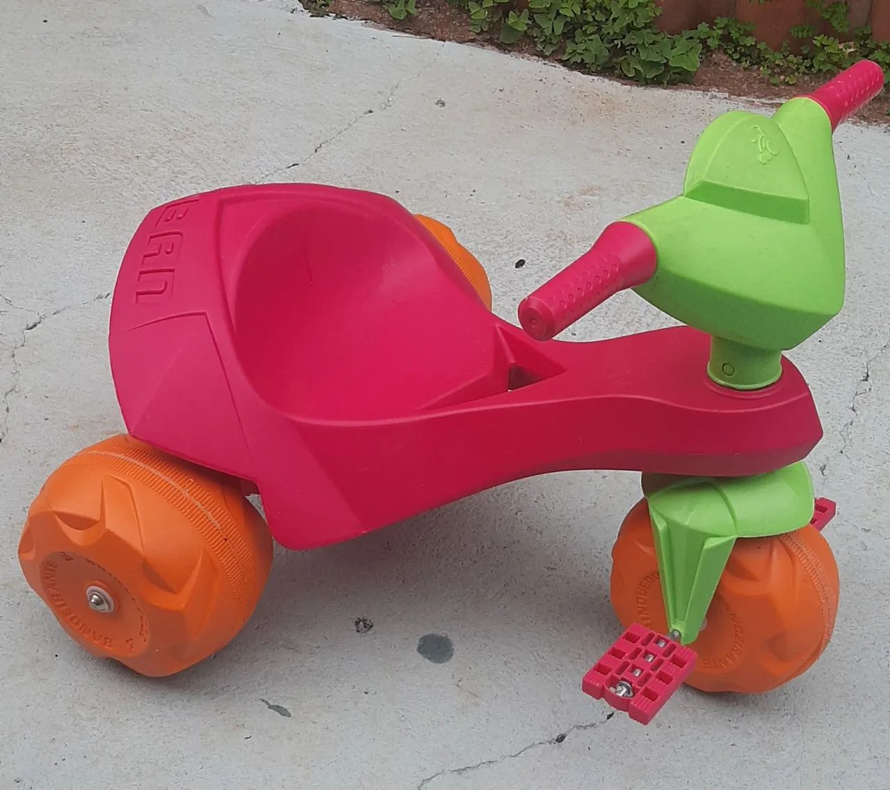 Tricycle Infantil - Vermelho, Verde e Laranja - Foto 3