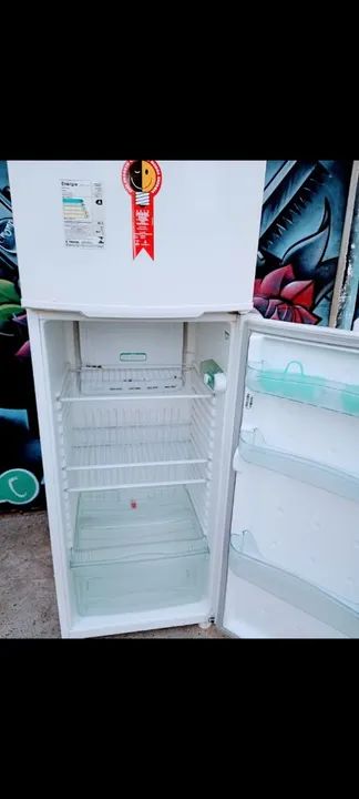 Vendo geladeira Consul duplex funcionando perfeitamente  - Foto 2