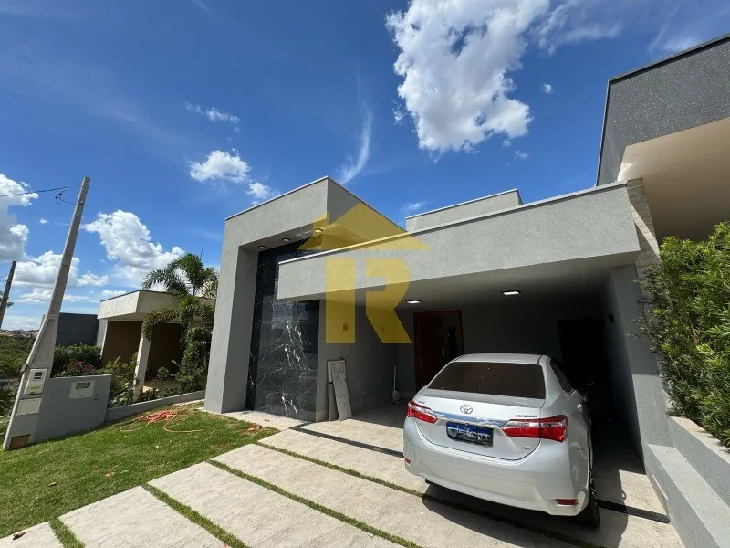 Casa em Condomínio à Venda em São José do Rio Preto - 3 Quartos, 1 Suíte, 2 Salas, 3 Banhe