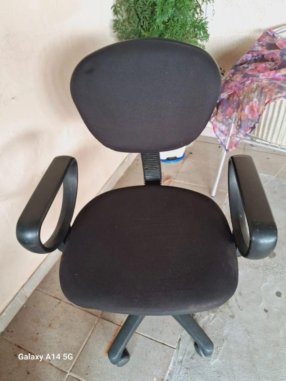 Cadeira de escritório em Bom estado !!