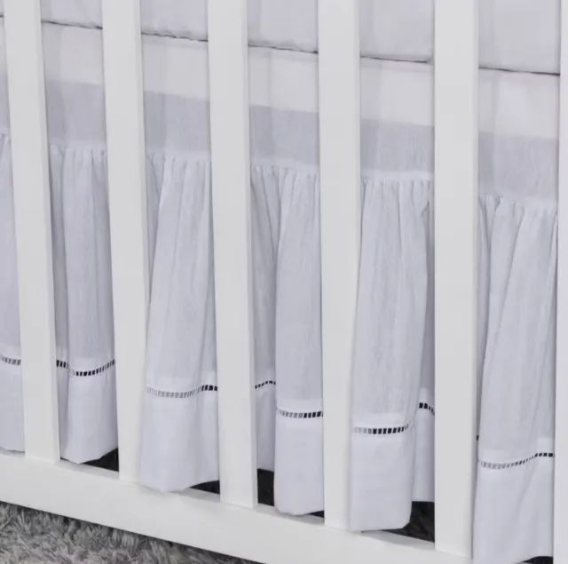 Saia para berço branca