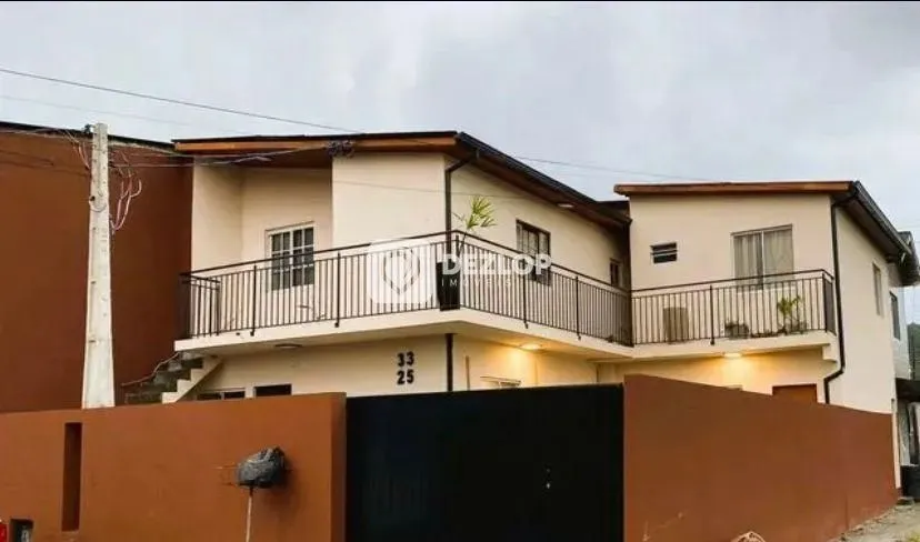 Casa à venda em Serraria, São José - SC I 3 apartamentos + 1 kitnet