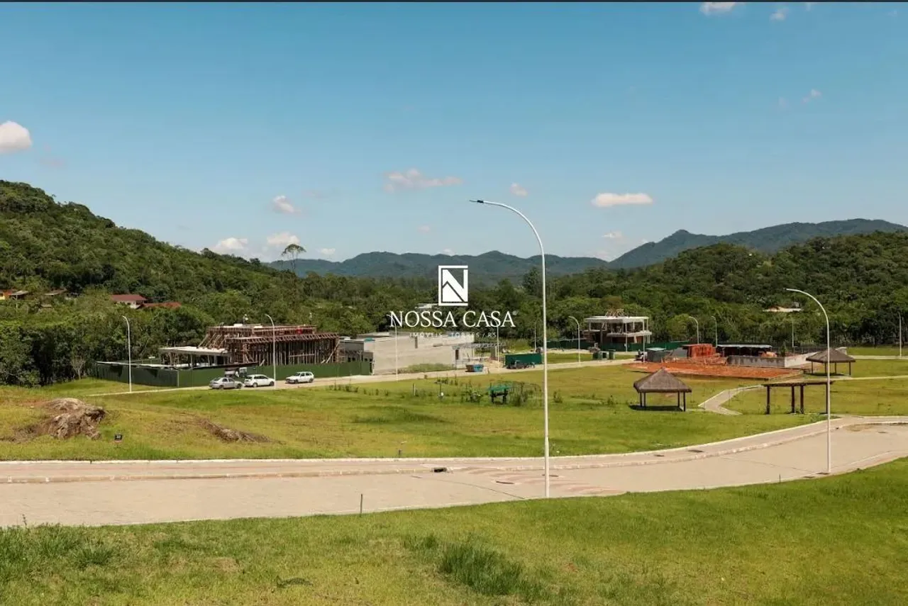 Terreno frente Norte no Condomínio Gralha Azul em Camboriú/SC