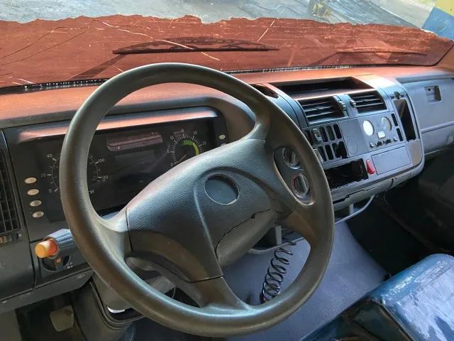 Cabine Mercedes bens Atego completa ano 2009.. modelo 1418 e outros a base de troca.  - Foto 6