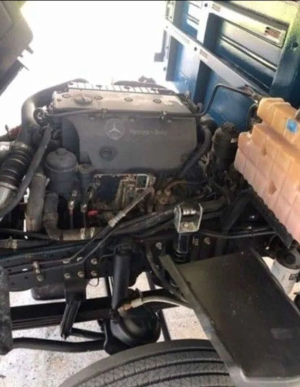 Mercedes-Benz Accelo 815 - Carroceria de Madeira 6,5m - Foto 5