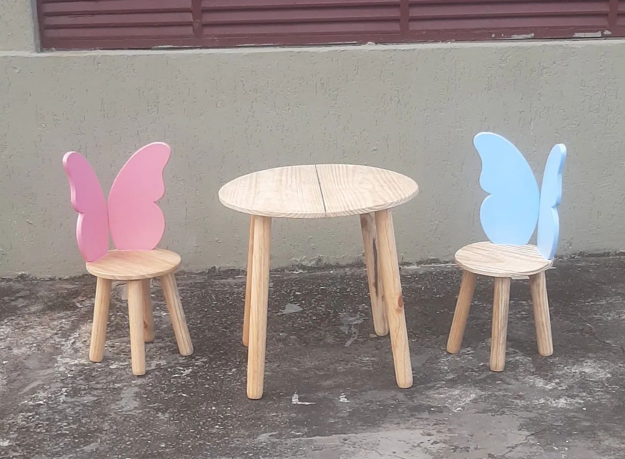 Mesa e cadeiras infantis personalizadas  - Foto 5