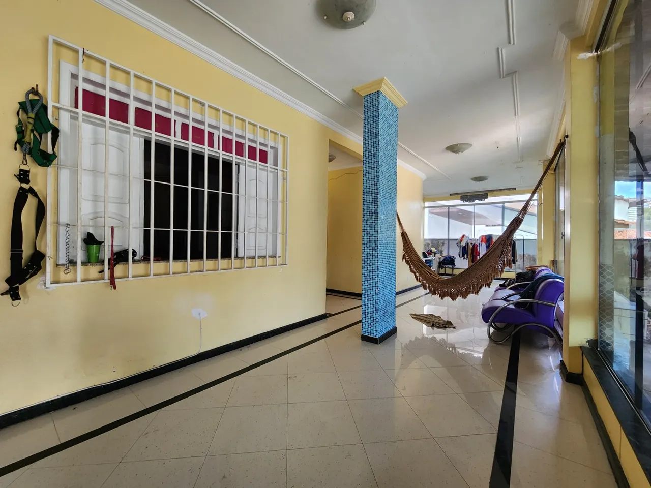 Vendo Casa no Calhau 800m² com 05 Suítes
