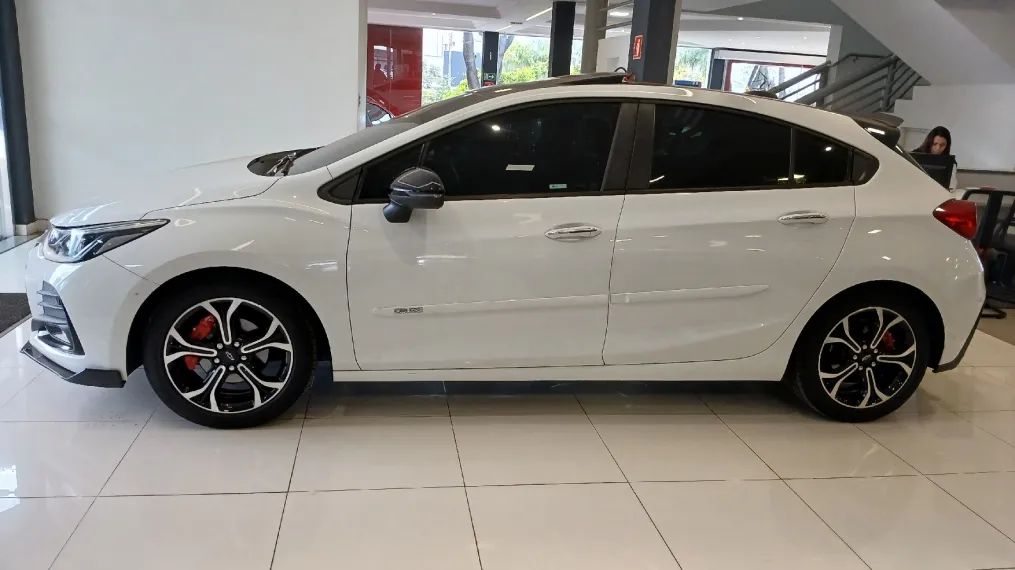 CRUZE HATCH SPORT RS 1.4 TURBO - Foto 4
