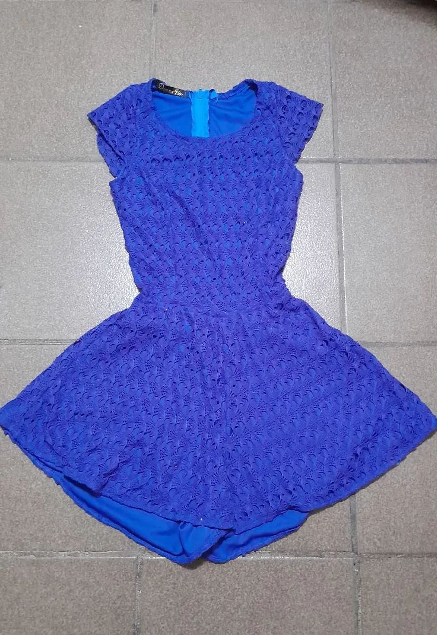 Macacão Azul de Renda tamanho P