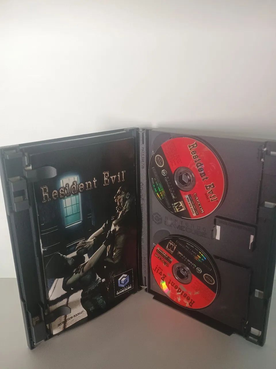 Resident Evil - Nintendo GameCube - Foto 2
