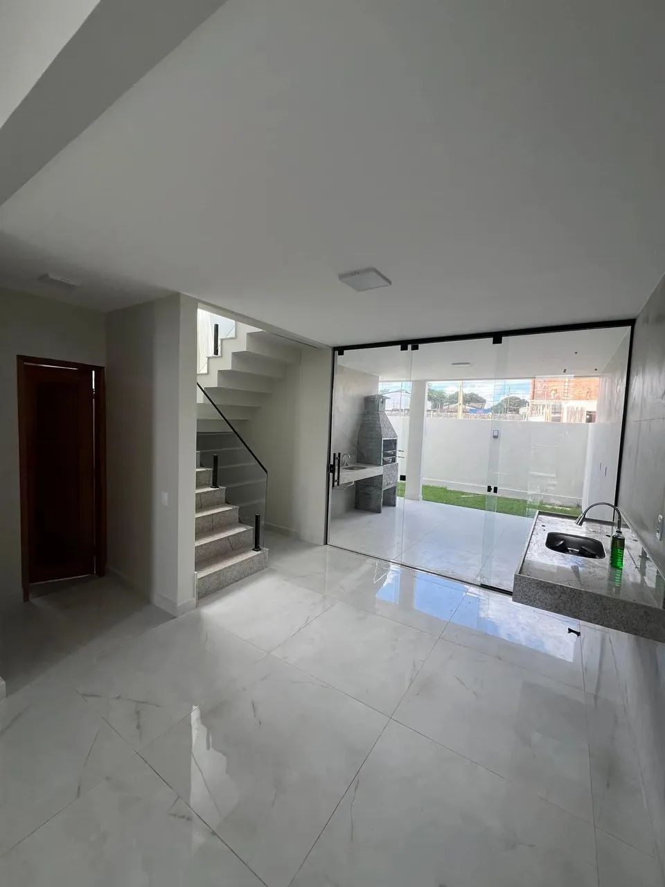 JARDIM DAS MANGUEIRAS  CASA DE 160 METROS, 3 SUÍTES, 4 BANHEIROS - Foto 2