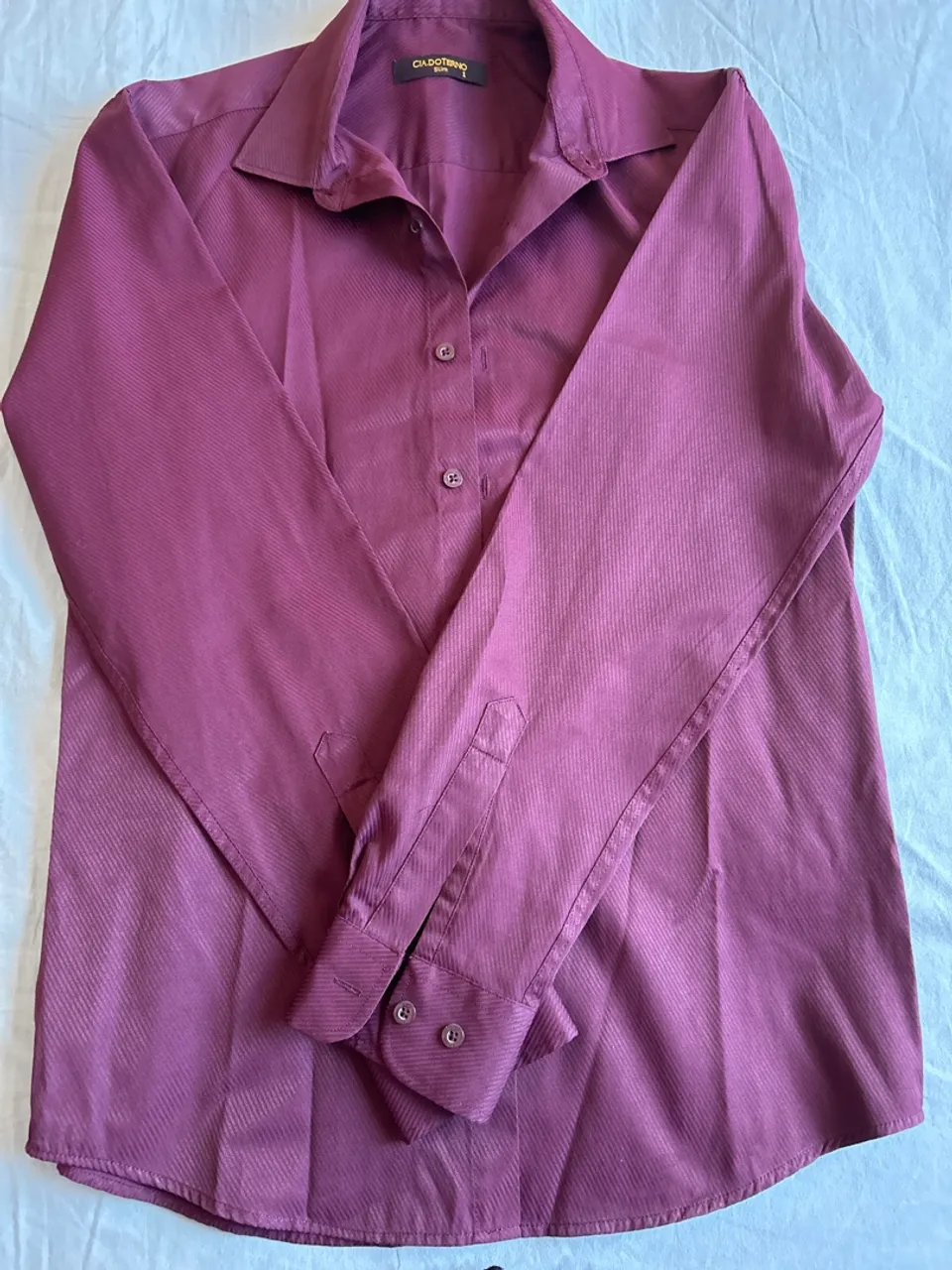 Camisa social masculina vinho