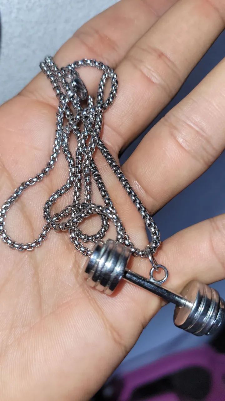 Colar Masculino com Pingente de Halteres - Foto 2