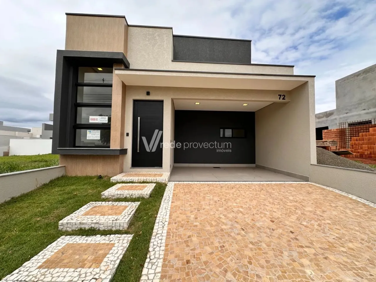 Casa à Venda em Paulínia - Condomínio Terras da Estancia.