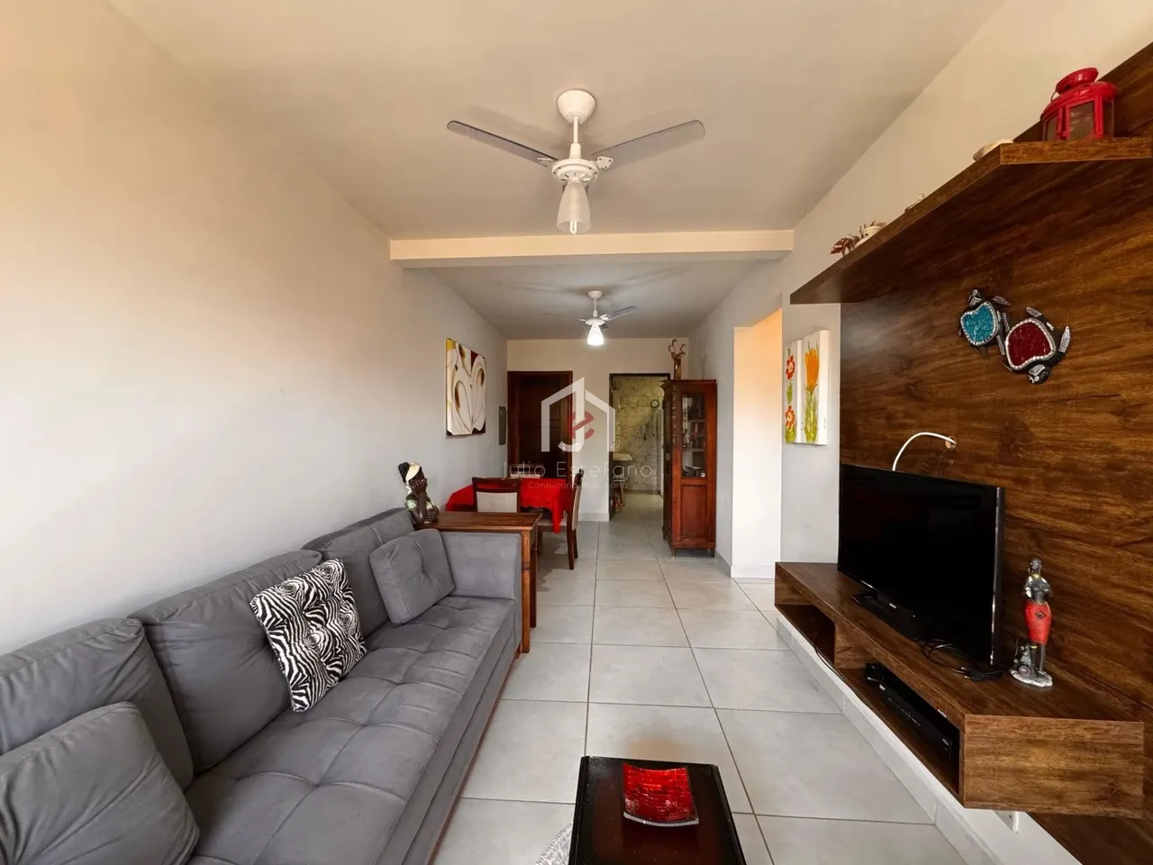 Apartamento mobiliado com 2 dormitórios sendo 1 suíte no bairro Itaguá em Ubatuba.
