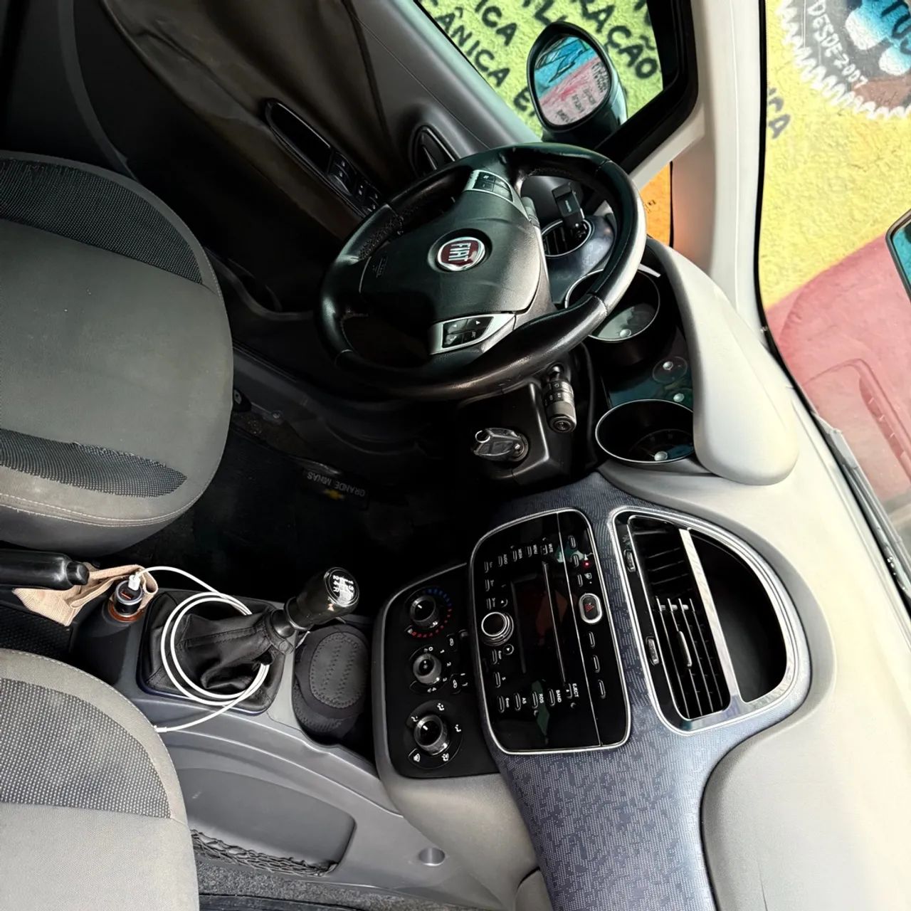Fiat Punto 1.4 8v Aceito troca por Corolla  - Foto 5