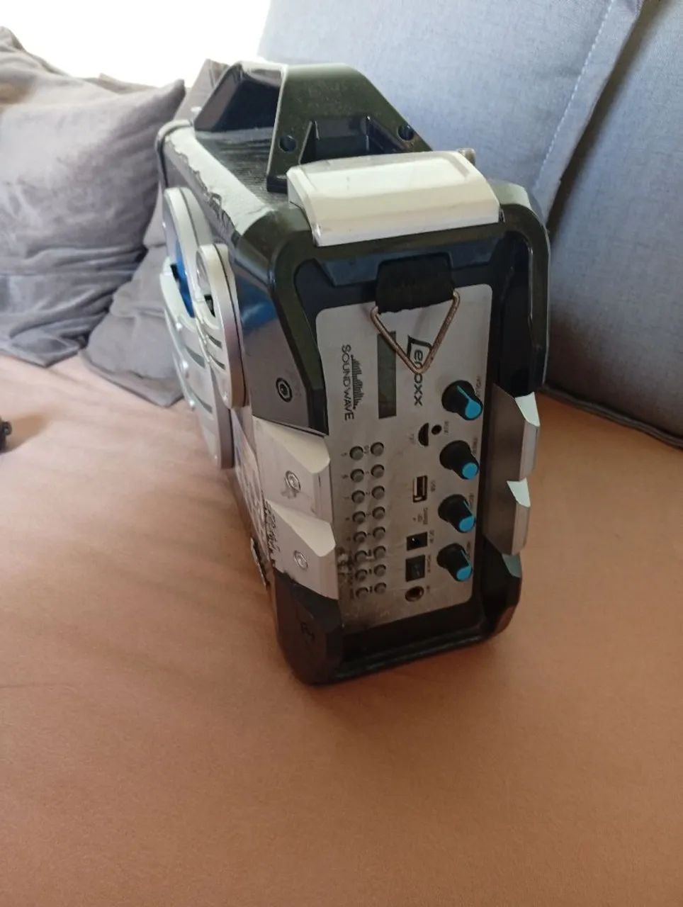 Caixa Lenox 100 watts 9v  - Foto 3
