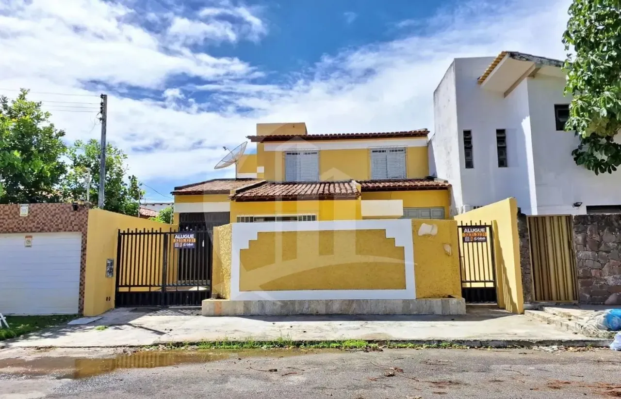 Casa Duplex para Locação na Farolândia