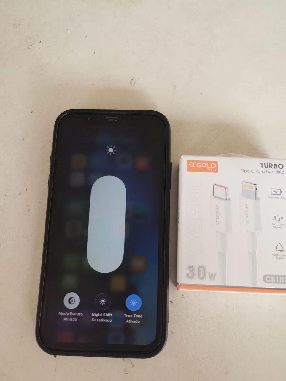 Vendo lindo iPhone 11 64GB. Chip off