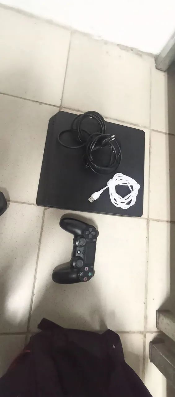 Ps4 slim  extra 
