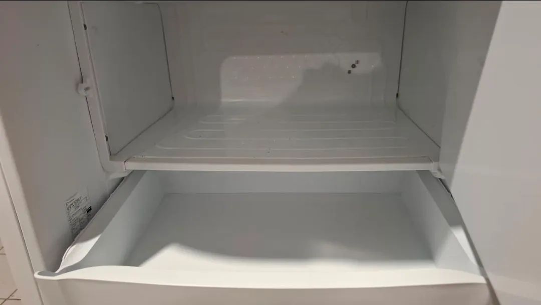 Geladeira Cycle Defrost Electrolux 240 Litros Degelo Prático Branco RE31  - Foto 4