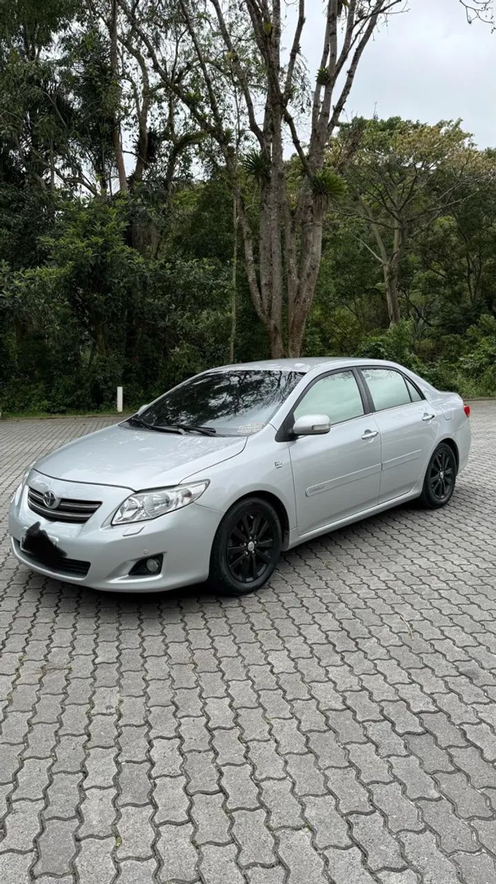 Toyota Corolla Altis 2.0 Flex 16V Aut. 2011