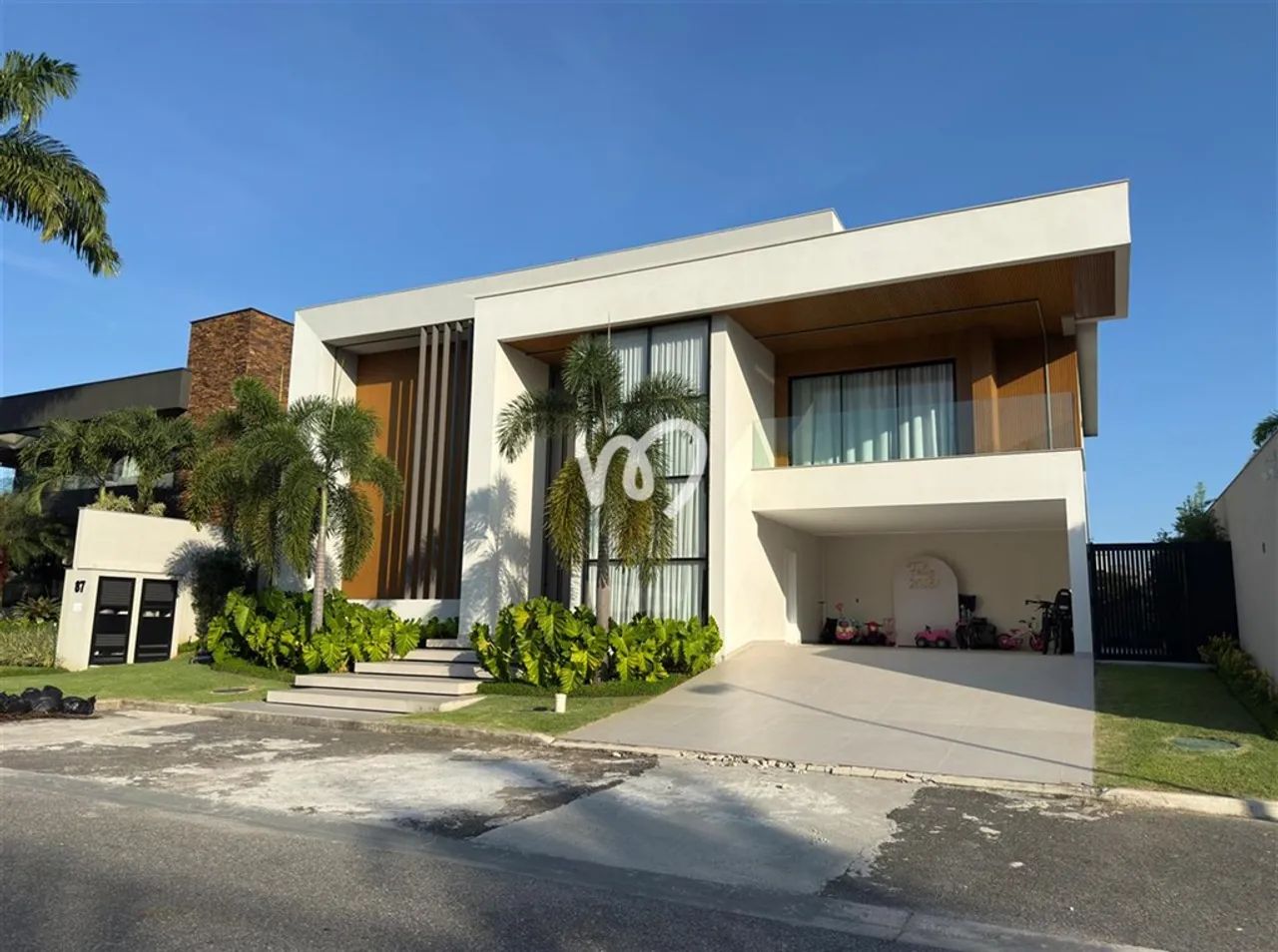 Casa Duplex para venda com 5 suítes - Villaggio Felicita - Barra da Tijuca - Valor sob con